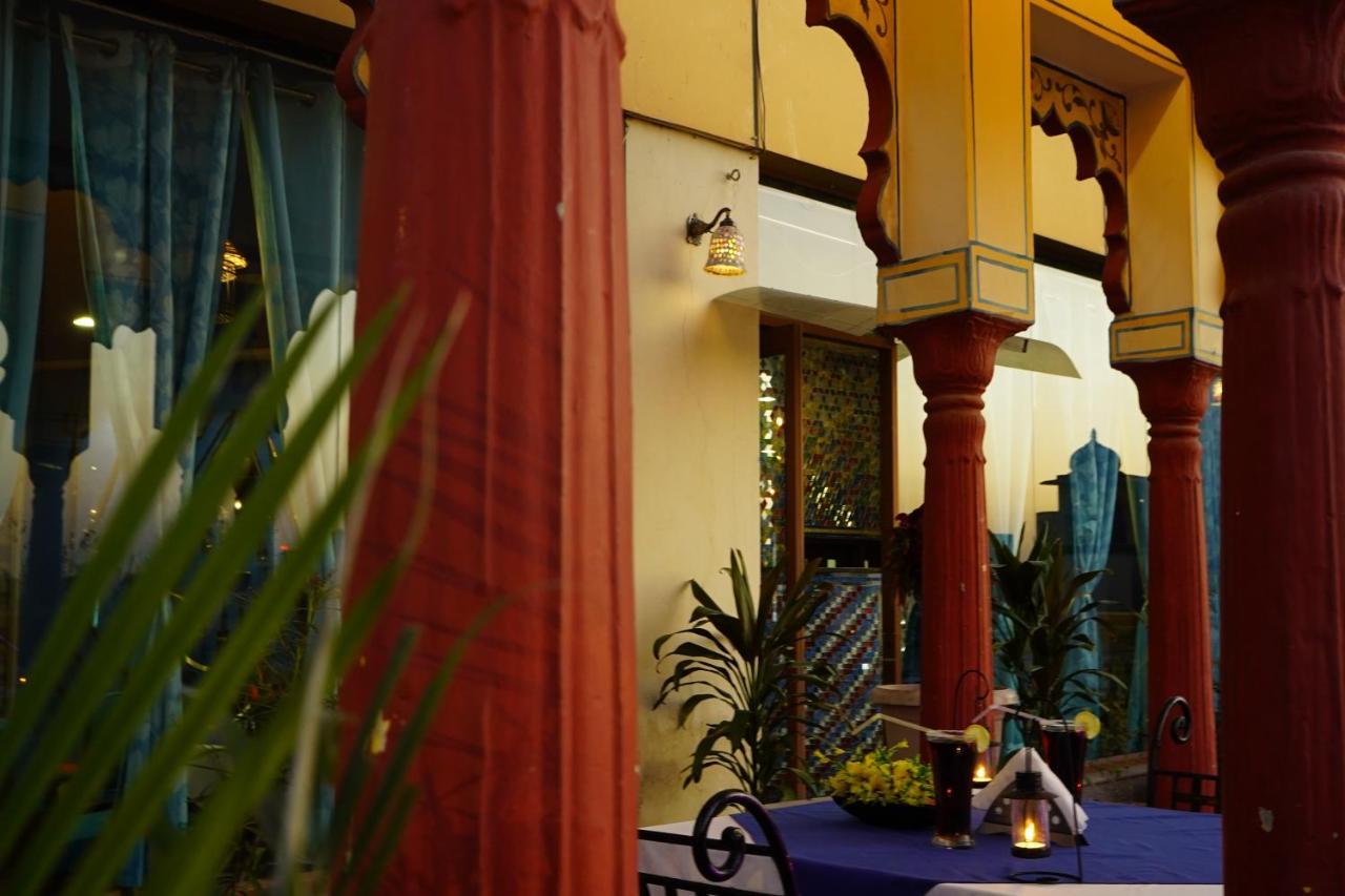 Hotel Radoli House - A Heritage Hotel Dźajpur Zewnętrze zdjęcie