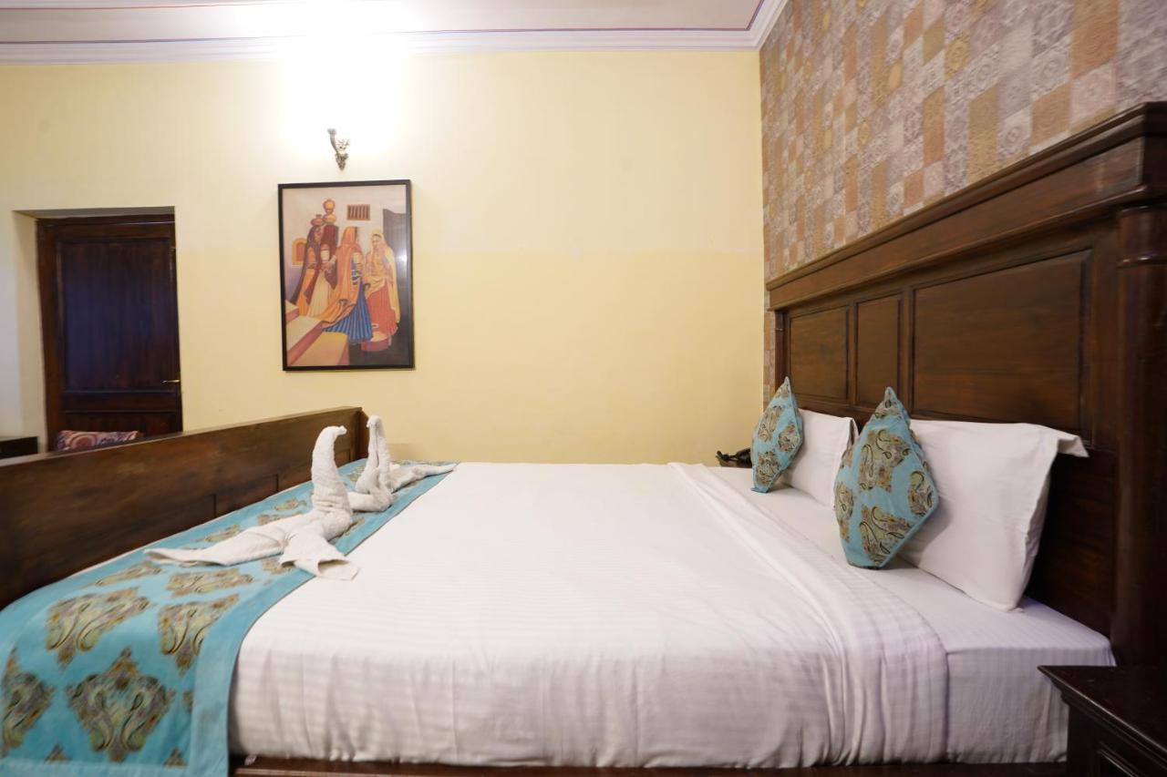 Hotel Radoli House - A Heritage Hotel Dźajpur Zewnętrze zdjęcie